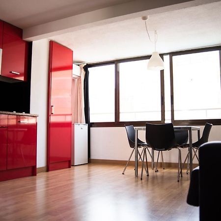 Now Benidorm Apartman Szoba fotó